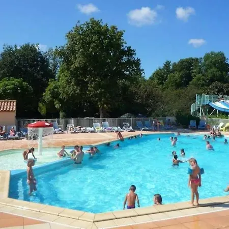 Кемпинг 4 Etoiles - Parc Aquatique - Efcia0 *